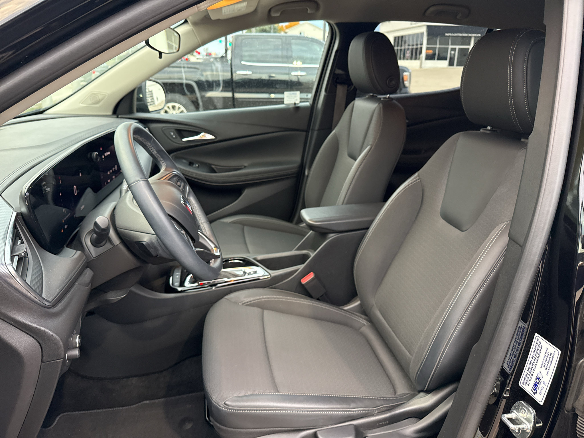 Used 2024 Buick Encore GX Preferred FWD image 4