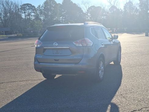Used 2015 Nissan Rogue SV image 12