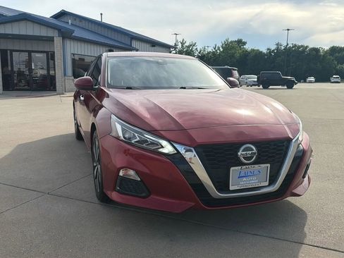 Used 2020 Nissan Altima 2.5 SL FWD image 29