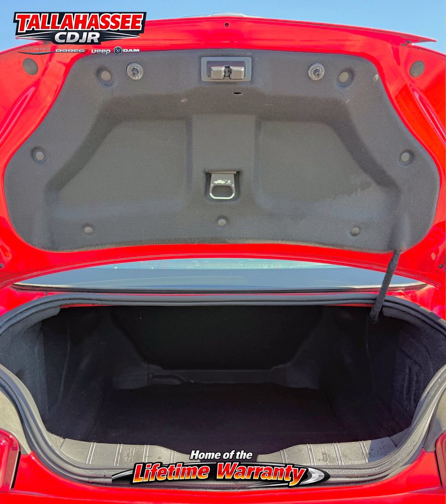 Used 2018 Chevrolet Camaro LT w/ Technology Package RWD image 16