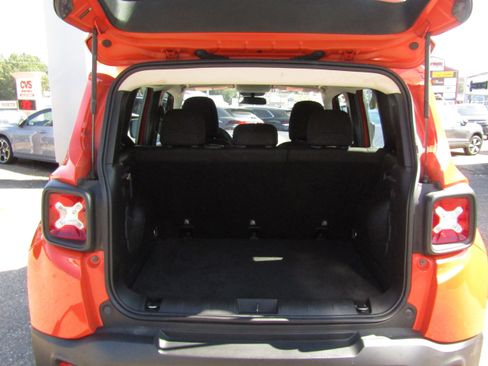 Used 2019 Jeep Renegade Sport image 6