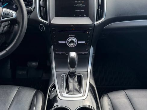 Used 2018 Ford Edge Titanium w/ Technology Package AWD/4WD image 45