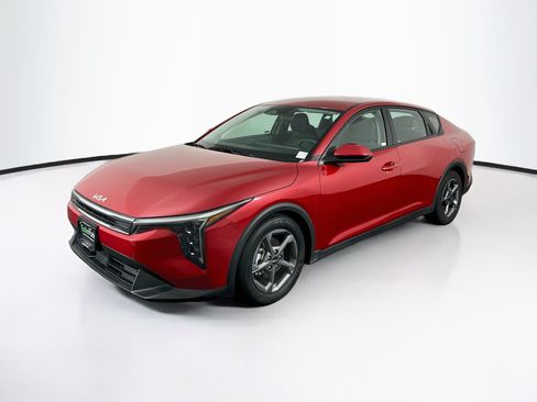 Used 2025 Kia K4 FWD image 3