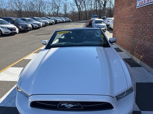 Used 2013 Ford Mustang Premium image 7