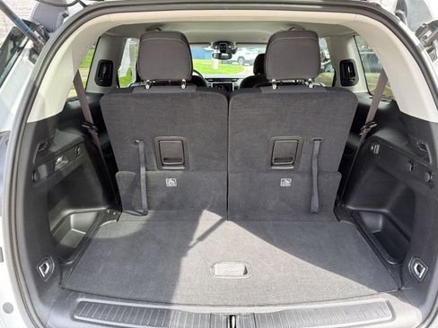 Used 2023 Jeep Grand Cherokee L Laredo image 10