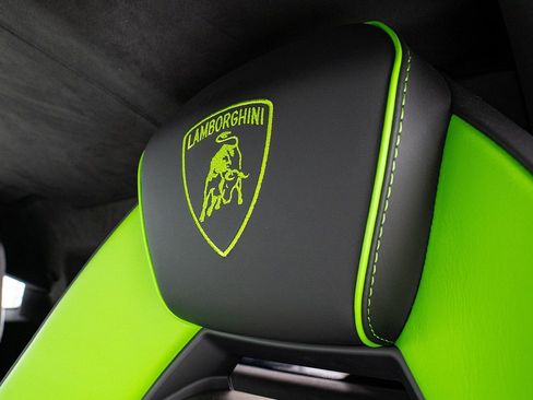 Used 2024 Lamborghini Revuelto AWD/4WD image 15