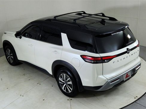 Used 2024 Nissan Pathfinder SL w/ Lighting Package (N92) image 20