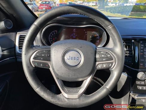 Used 2019 Jeep Grand Cherokee Limited image 17