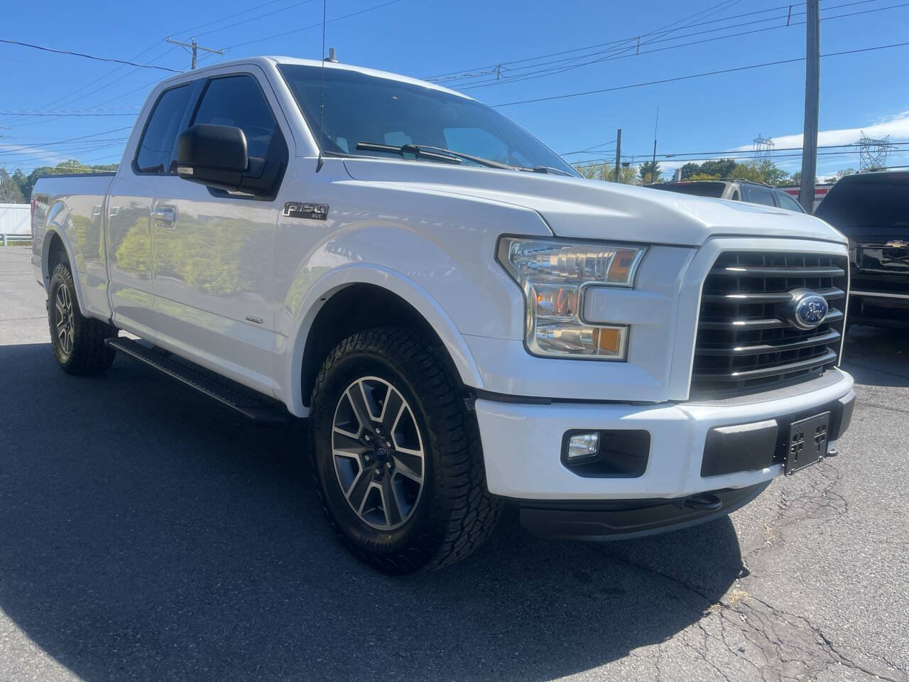 Used 2016 Ford F150 XLT w/ Equipment Group 302A Luxury AWD/4WD image 4
