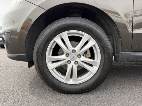 Used 2011 Hyundai Santa Fe SE image 26