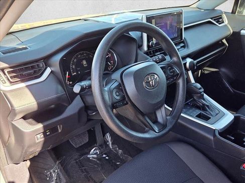 Used 2025 Toyota RAV4 LE image 10