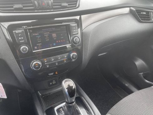 Used 2021 Nissan Rogue Sport S FWD image 17