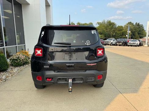 Used 2023 Jeep Renegade Trailhawk w/ Trailer Tow Group AWD/4WD image 2