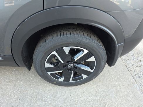 New 2026 Nissan Kicks SV image 11