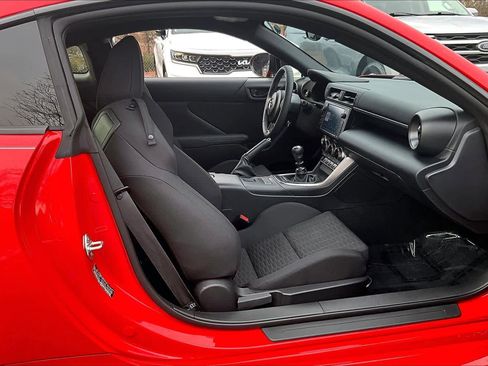 Used 2024 Toyota GR86 image 8