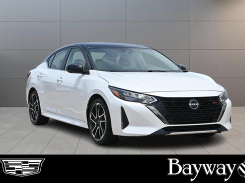 Used 2024 Nissan Sentra SR w/ SR Premium Package FWD image 4