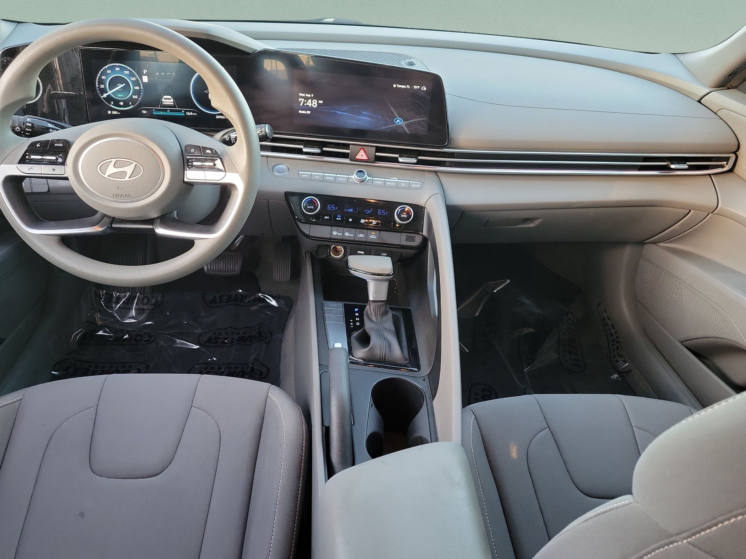 Used 2024 Hyundai Elantra SEL FWD image 8