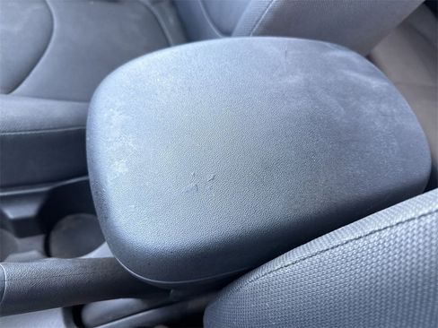 Used 2011 Kia Soul + image 28