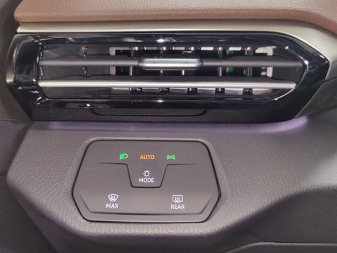 Used 2025 Volkswagen ID.4 Pro image 24