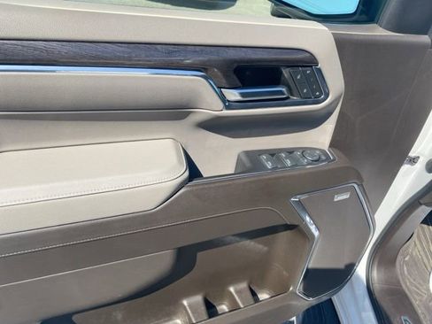 Used 2023 Chevrolet Silverado 1500 LTZ w/ LTZ Premium Package image 17