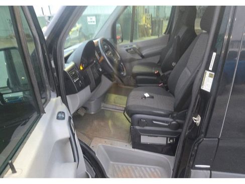 Used 2013 Mercedes-Benz Sprinter 2500 image 11
