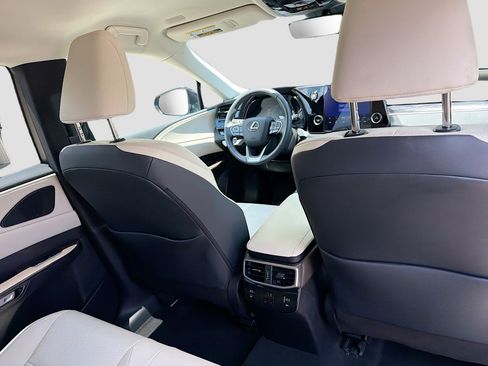 Used 2024 Lexus RX 350 FWD w/ Technology Package image 28