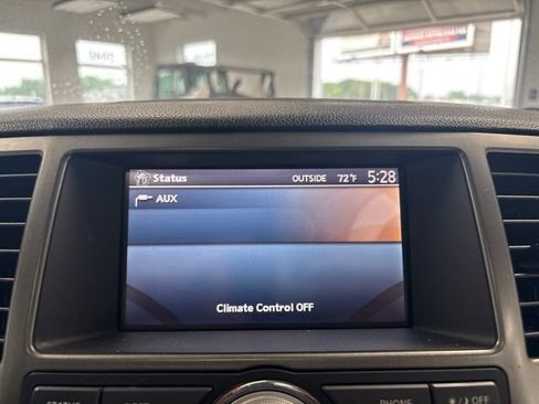 Used 2010 Nissan Armada Platinum w/ Captain Seat Pkg AWD/4WD image 40
