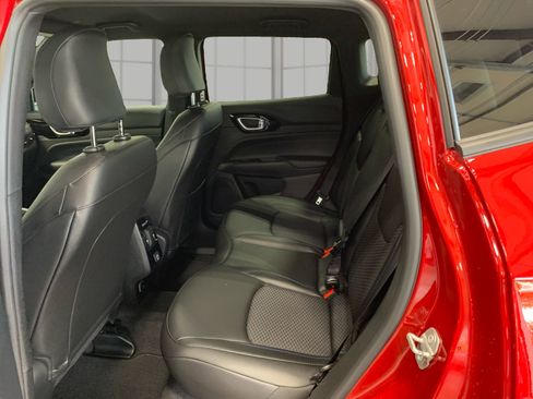 New 2026 Jeep Compass Latitude AWD/4WD image 10