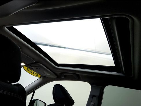 Used 2020 Subaru Forester Premium image 38