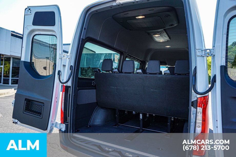 Used 2024 Mercedes-Benz Sprinter 2500 image 39