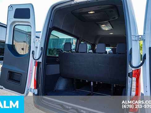 Used 2024 Mercedes-Benz Sprinter 2500 image 39