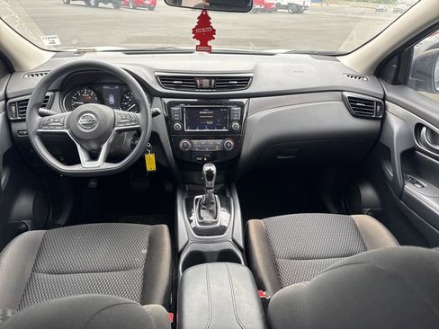 Used 2021 Nissan Rogue Sport S image 13