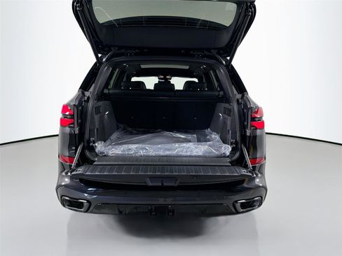 New 2026 BMW X5 xDrive40i w/ M Sport Package AWD/4WD image 27
