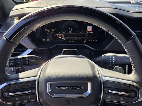 Used 2025 GMC Acadia Denali w/ Super Cruise Package image 22