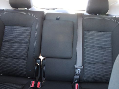 Used 2023 GMC Terrain SLE w/ Driver Convenience Package image 30