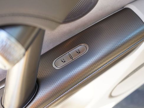 Used 2023 Genesis GV60 Performance image 19