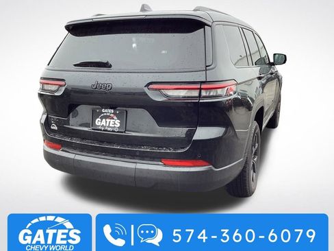 Used 2025 Jeep Grand Cherokee L Altitude AWD/4WD image 9