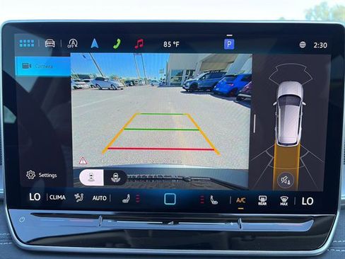 New 2025 Volkswagen Tiguan SE image 21