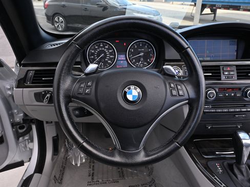 Used 2009 BMW 328i Convertible image 27