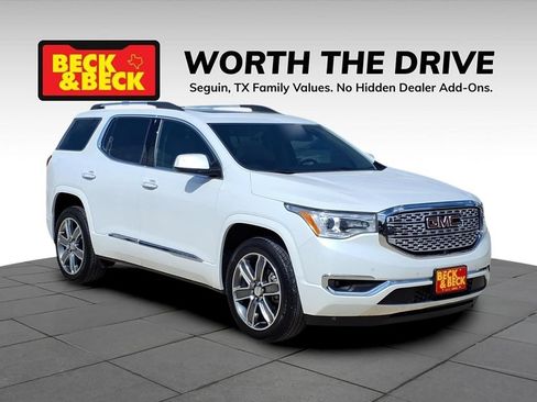 Used 2019 GMC Acadia Denali w/ Technology Package FWD image 3
