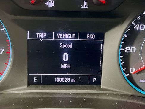 Used 2020 Chevrolet Traverse LS FWD image 12