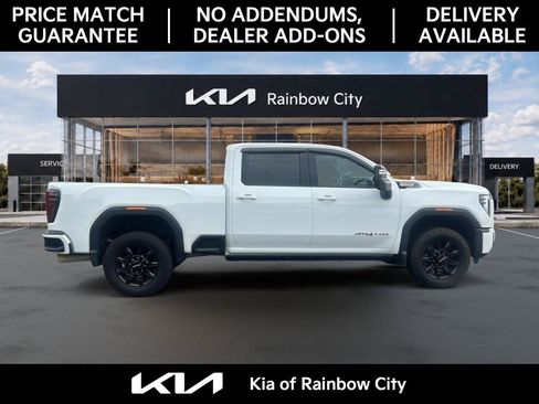 Used 2025 GMC Sierra 2500 AT4 w/ Technology Package AWD/4WD image 8