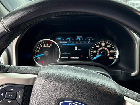 Used 2017 Ford F150 Lariat w/ Equipment Group 502A Luxury AWD/4WD image 5