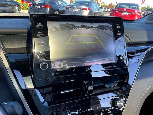 Used 2022 Toyota Camry XSE image 21