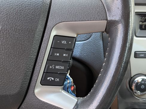 Used 2012 Ford Fusion SEL FWD image 25