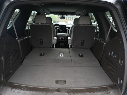 Used 2025 GMC Yukon Elevation w/ Technology Package image 16