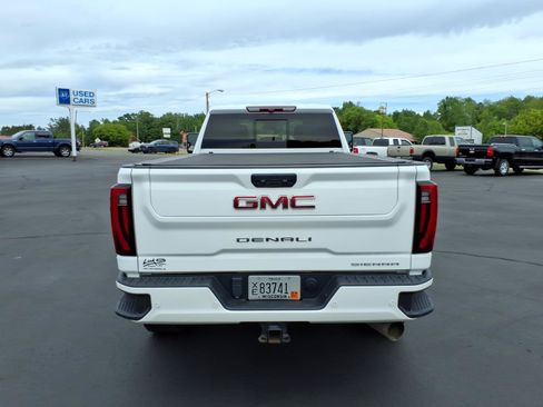 Used 2024 GMC Sierra 3500 Denali AWD/4WD image 4