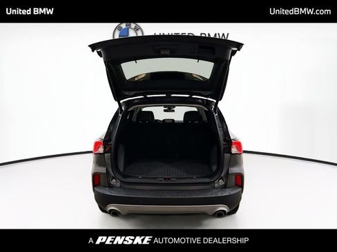 Used 2022 Ford Escape Titanium image 14