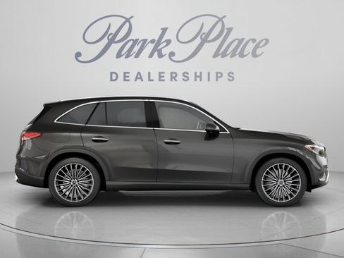 Used 2026 Mercedes-Benz GLC 300 4MATIC image 36