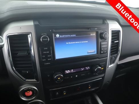 Used 2017 Nissan Titan SV AWD/4WD image 4